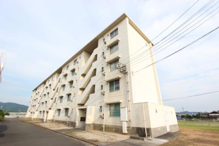 ビレッジハウス瀬高1号棟の外観