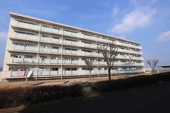 ビレッジハウス牛津1号棟0503の外観