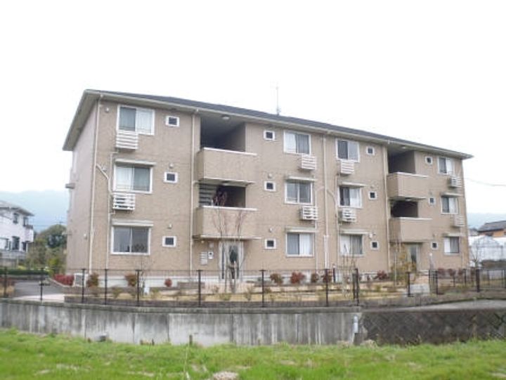 アヴニールの外観