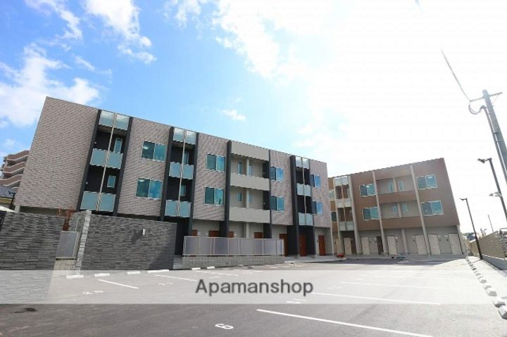 福岡県小郡市小郡の賃貸アパートの外観