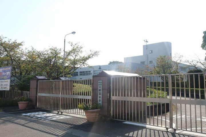 福岡県筑紫野市美しが丘北1丁目の賃貸アパート102の周辺