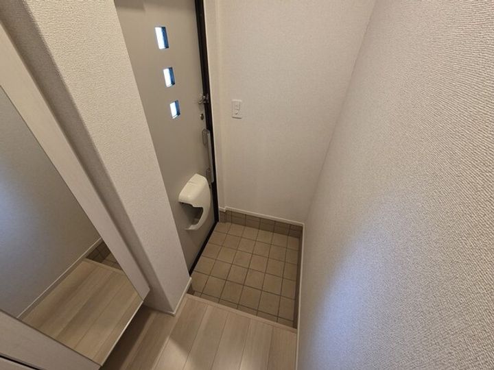 ルーチェットの玄関