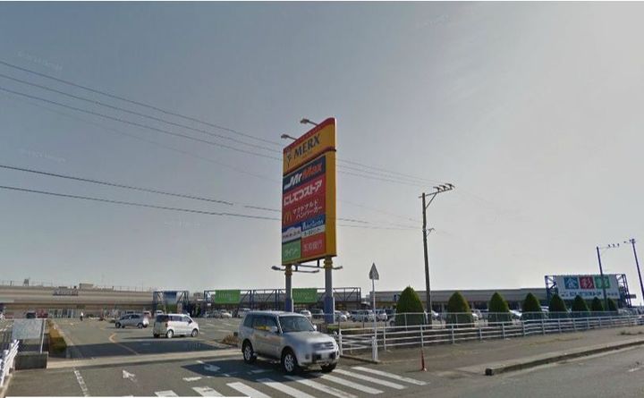 アムール上峰201の周辺