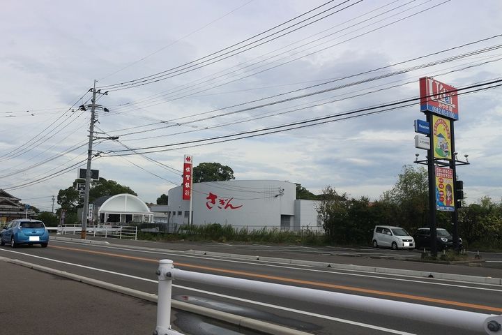 アムール上峰201の周辺