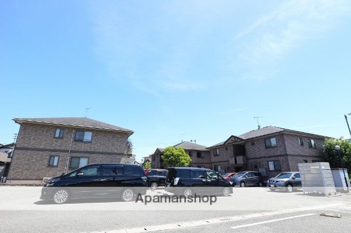 カトルセゾンB203の外観