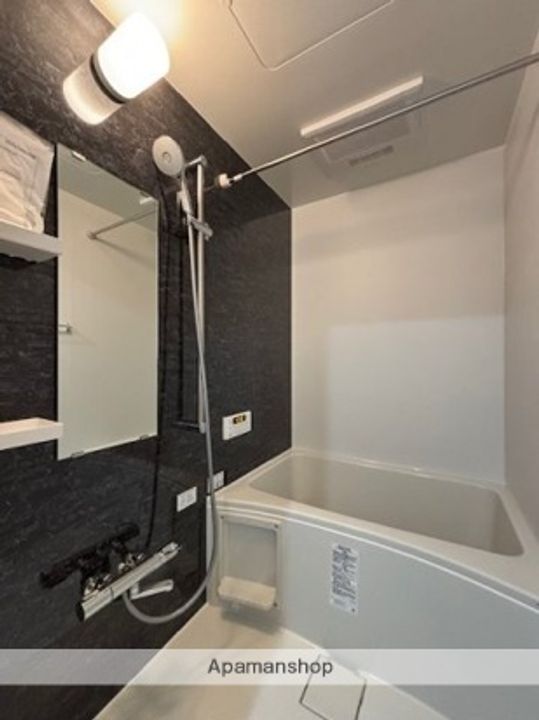 福岡県筑紫野市針摺南2丁目の賃貸アパート105の風呂