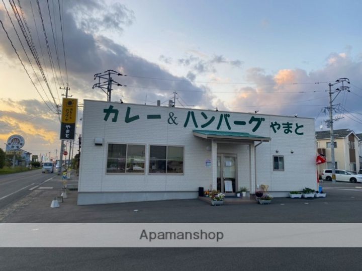 グランオペラ202の周辺