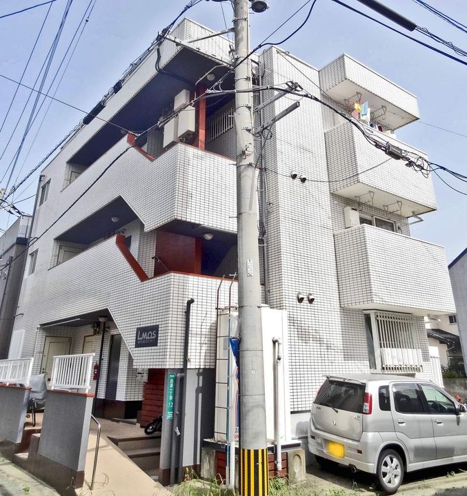 エルモス百道の外観