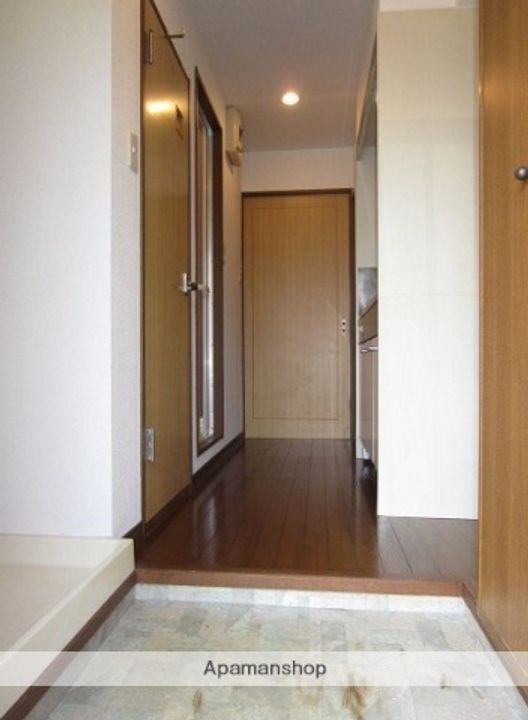 MIKIハイツ103の玄関