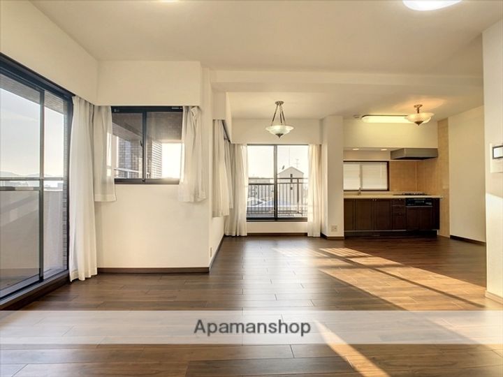 福岡県福岡市早良区百道1丁目の賃貸マンション701の居間