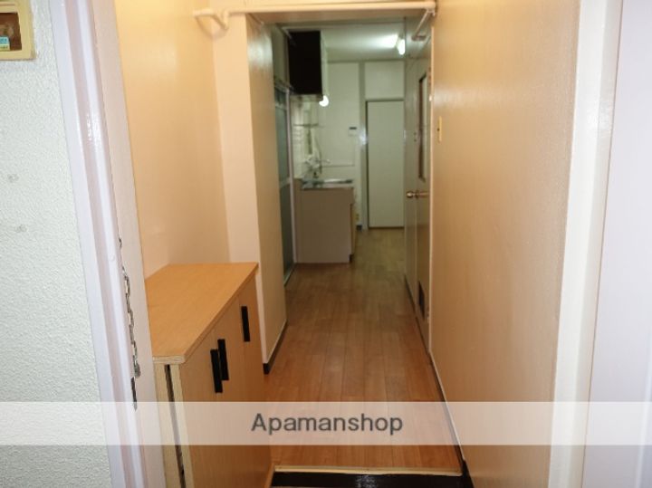 吉正ビル501の玄関