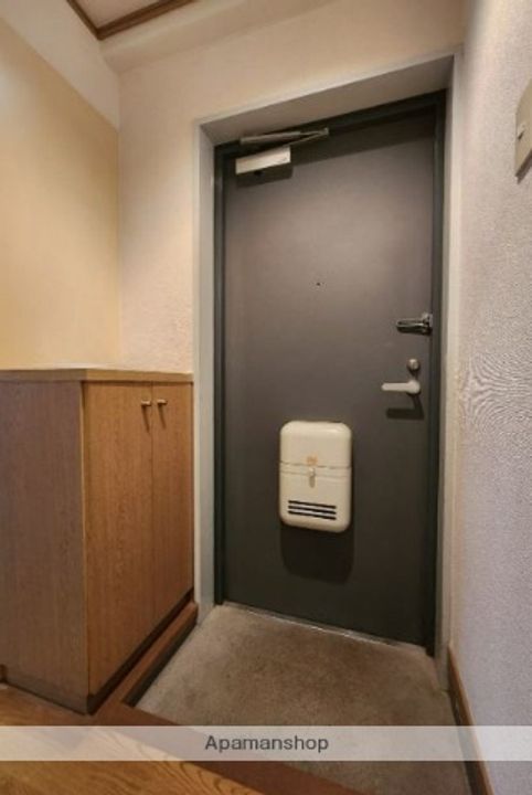 セイント高取405の玄関