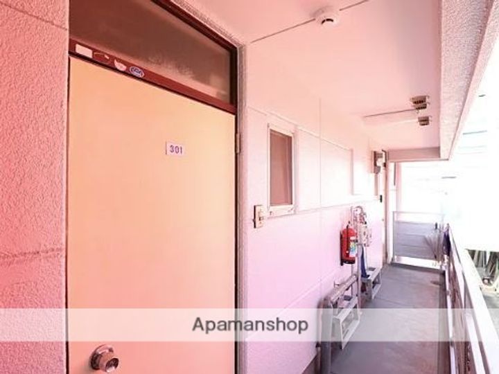 ハイサンルーフ福重の玄関