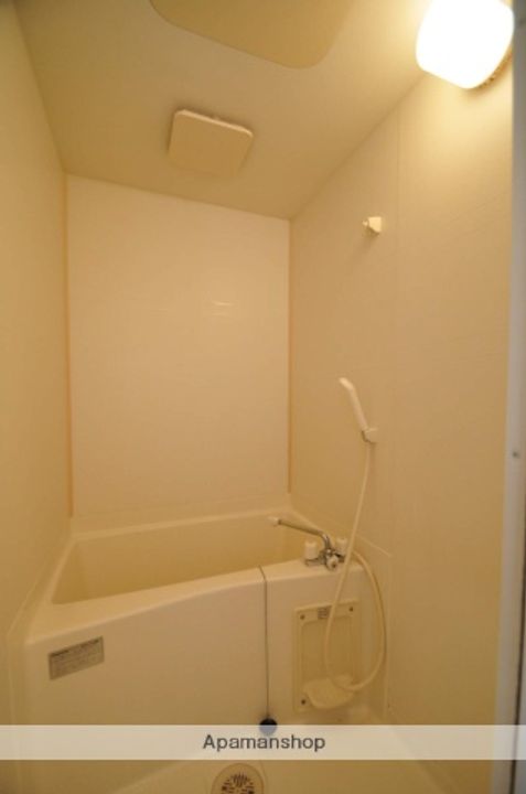 イル・レガーロ鳥飼103の風呂