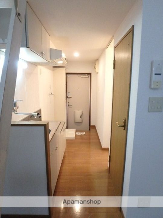 イル・レガーロ鳥飼103の玄関