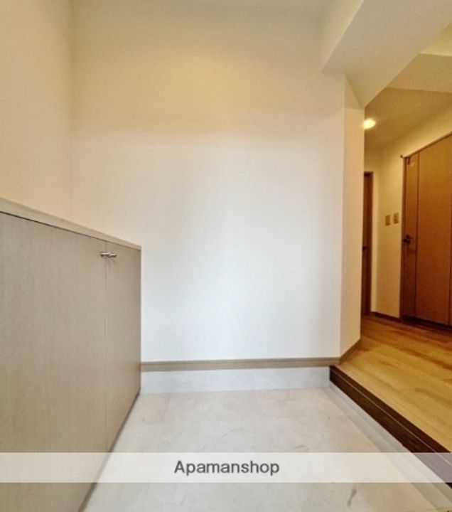 福岡県福岡市西区姪の浜2丁目の賃貸マンション101の玄関