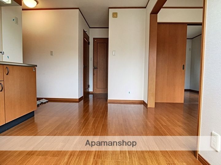 くすの木ハイム101の居間