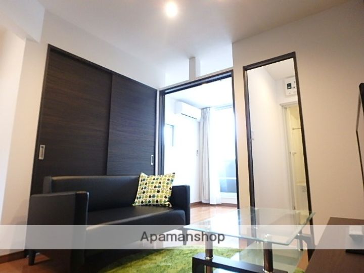 SMILEAX西新AXIS103の居間