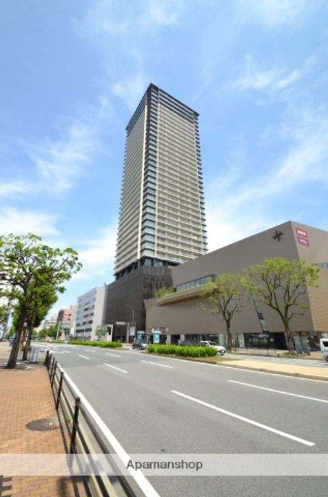 BRILLIATOWER西新909の外観