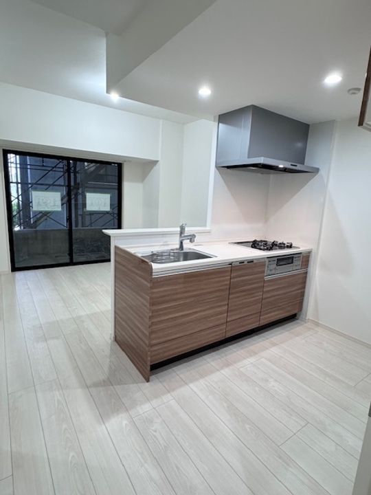 CREST西新の居間