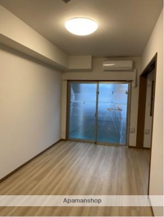 第50川崎ビル801の居間