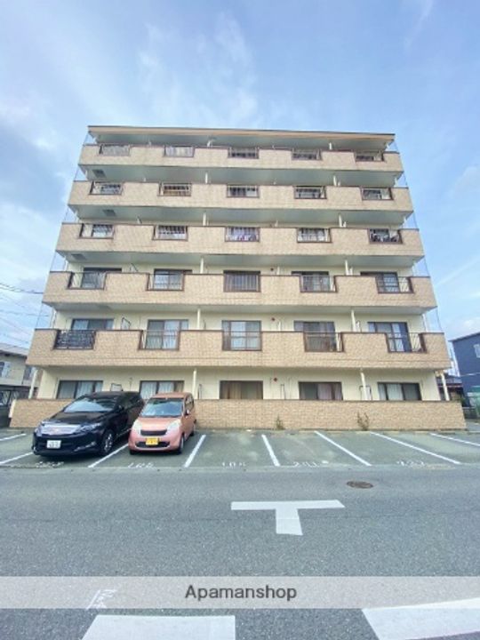 クラウンⅡ津福の外観