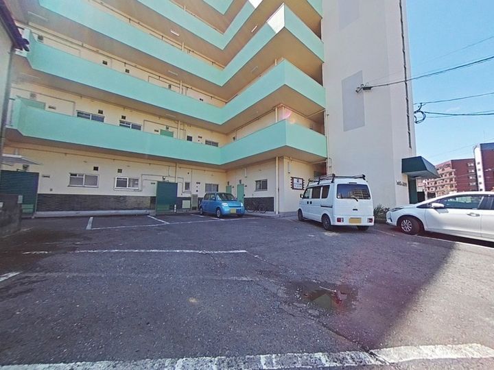 グリーンマンション中央町の外観