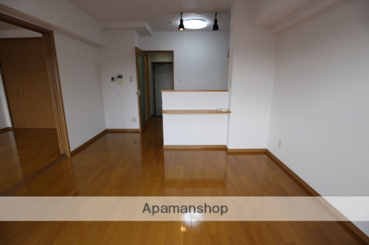 レジデンス東櫛原.の居間