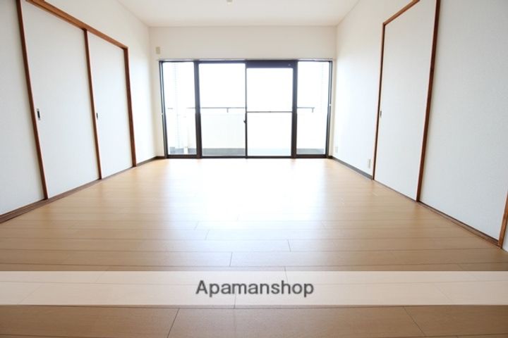 グランドシャルマン703の居間