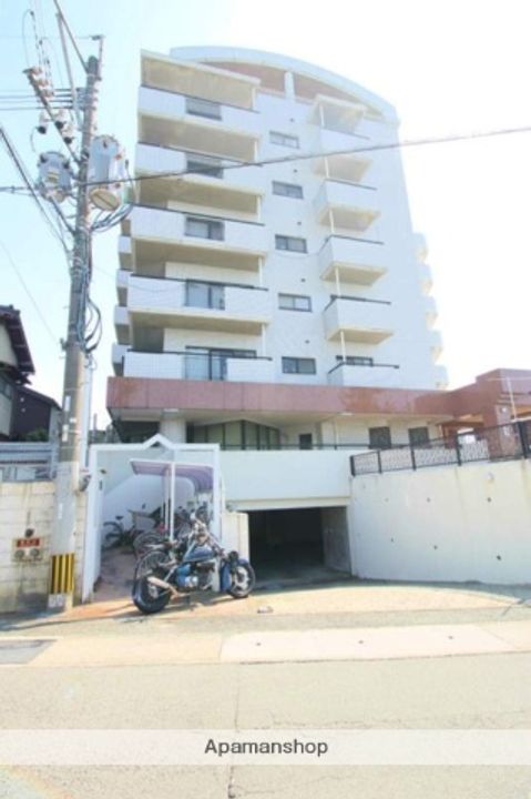 グランドシャルマン703の外観