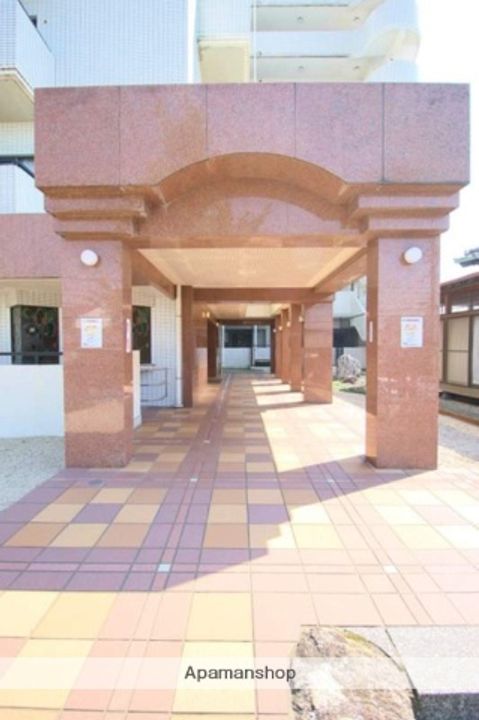 グランドシャルマン703の外観