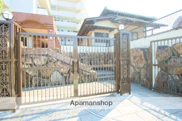 グランドシャルマン703の外観