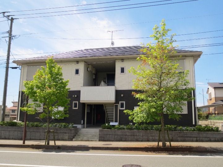 佐賀県鳥栖市弥生が丘4丁目の賃貸アパートの外観