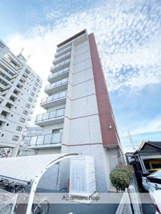 メゾンクラウン大手山の外観