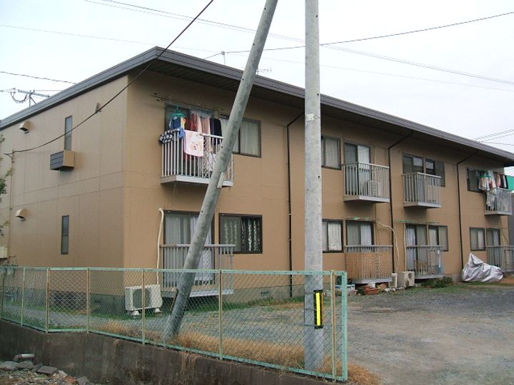 ハイツ中町A・B棟A102の外観