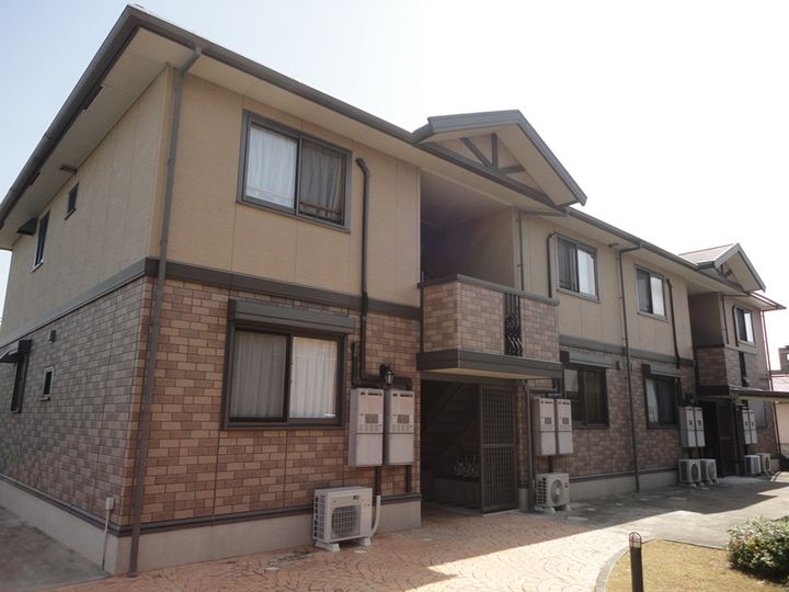 リビングタウン江戸屋敷 E棟の外観