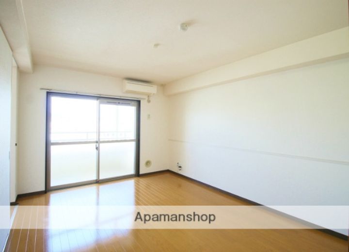 すかる梅満の内装