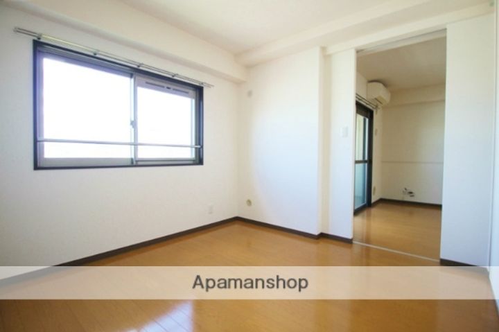 すかる梅満の内装