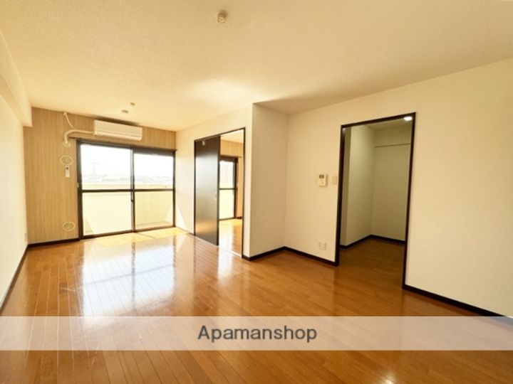 QM壱番館の居間