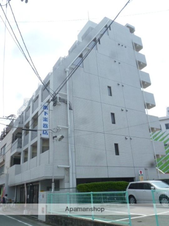 新生マンション天神の外観