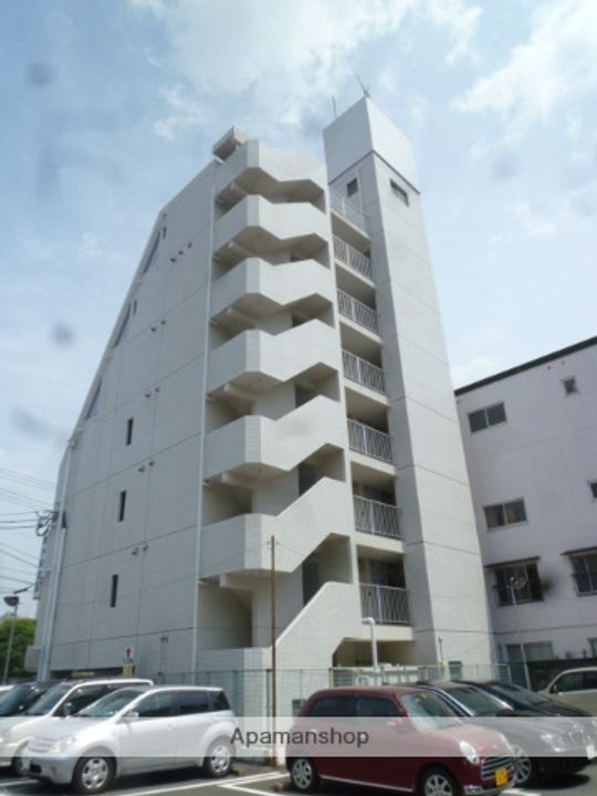 新生マンション天神の外観