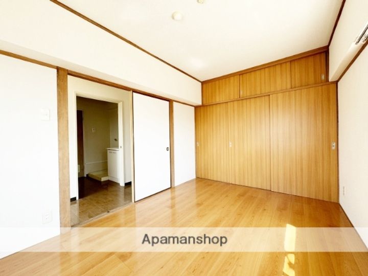 翠水ビルの内装