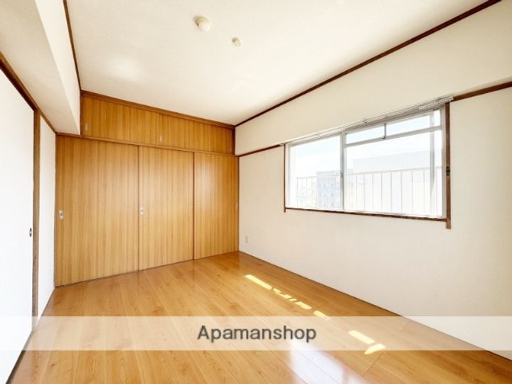 翠水ビルの内装