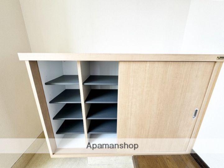 翠水ビルの内装