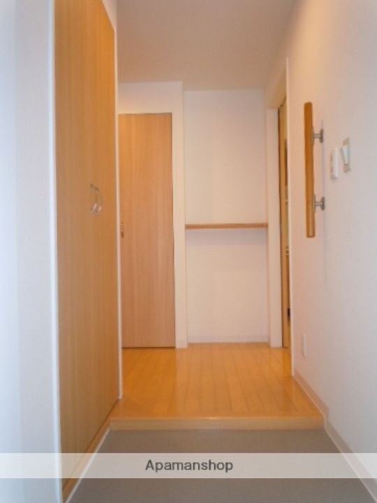 クラシオン小頭公園前201の玄関