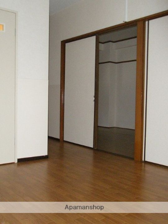 エステートモアⅡ306の居間