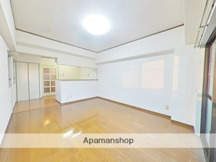 アザレアハイツ江崎の居間