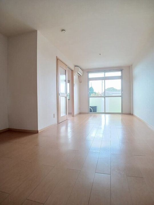 フレグランス幸の居間