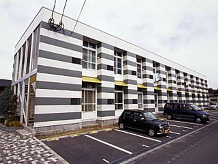 レオパレス刈原110の外観