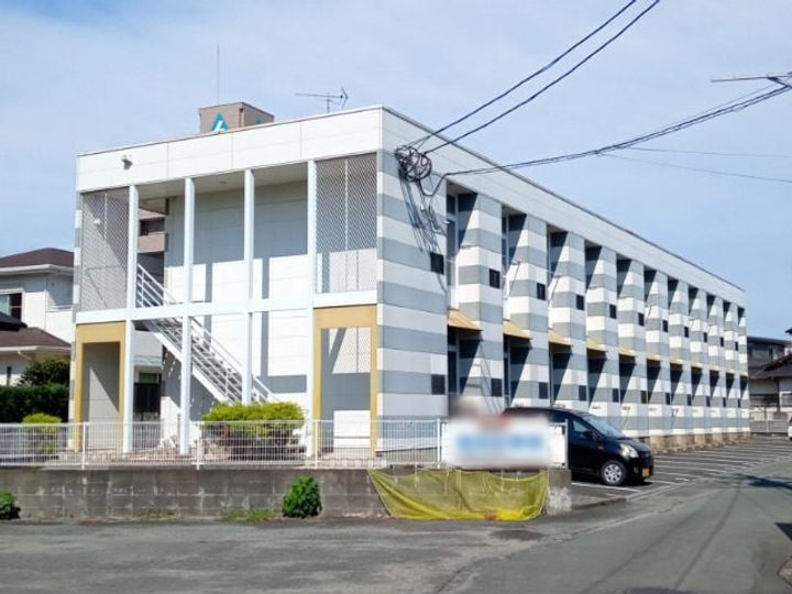 レオパレス刈原110の外観